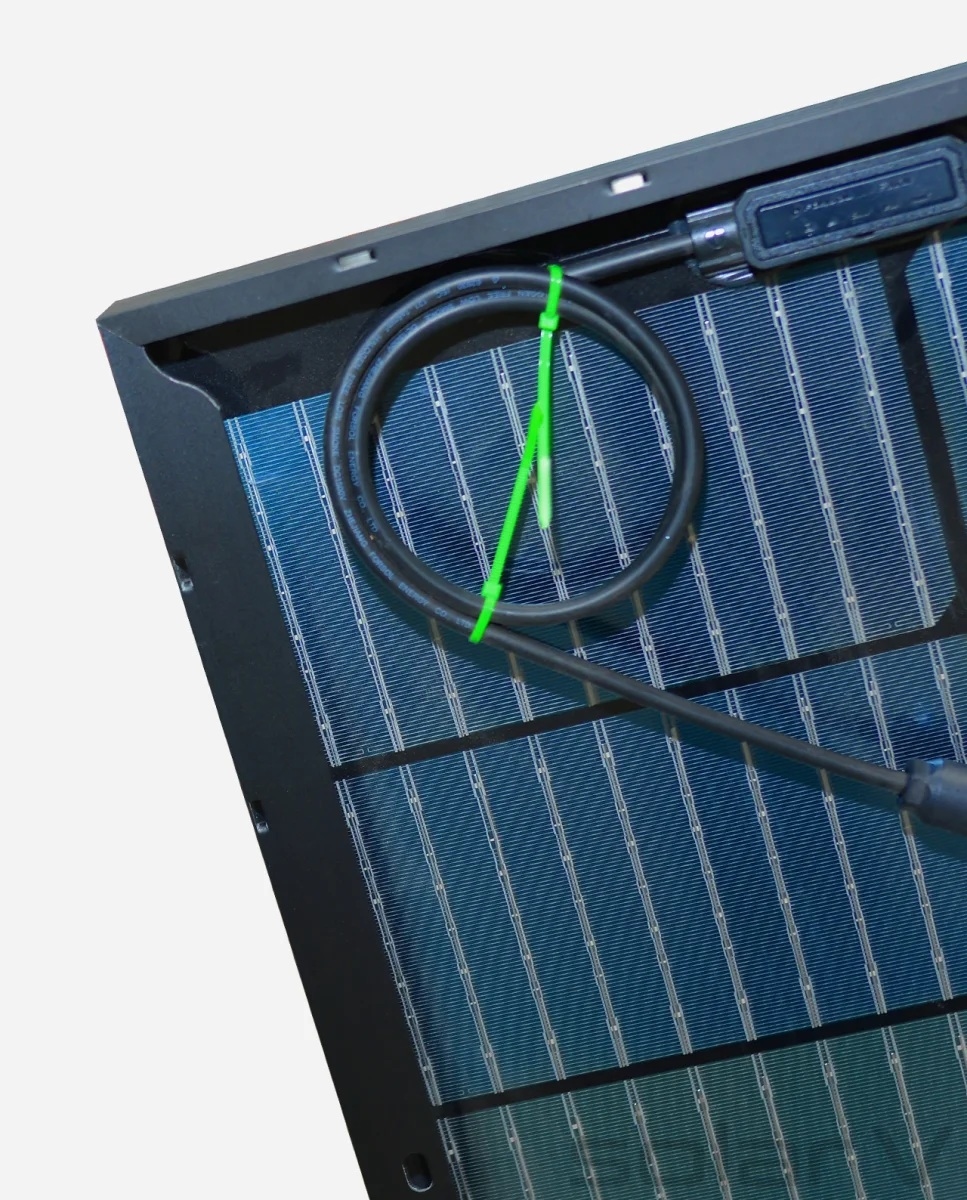150 Watt 36V Bifacial PERC Glas-Glas Full Black Zonnepaneel 10BB PERC Monokristal afm: 1010x765 mm.