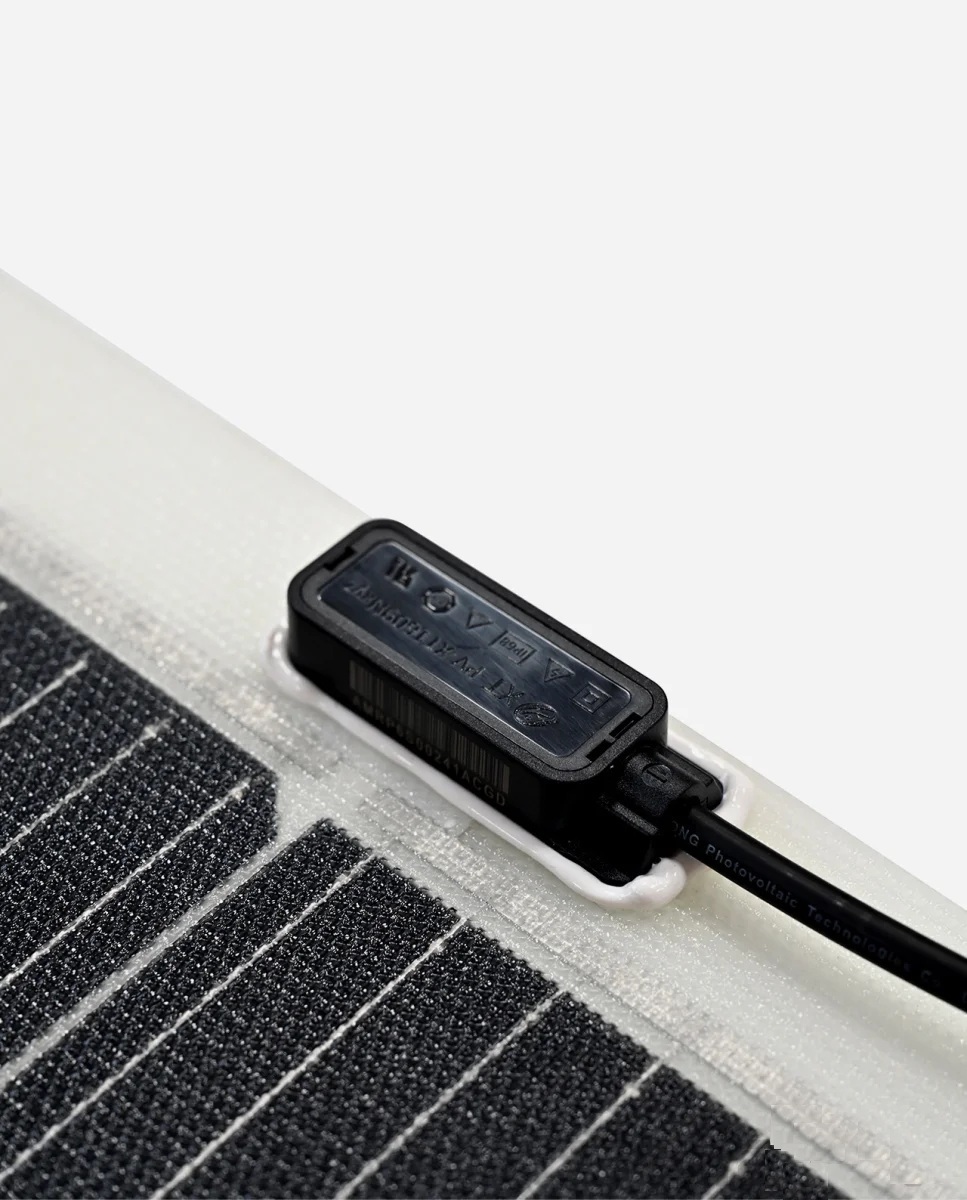 150 Watt Marine PERC 10BB Flexibel Zonnepaneel Monokristal 1370x580 mm