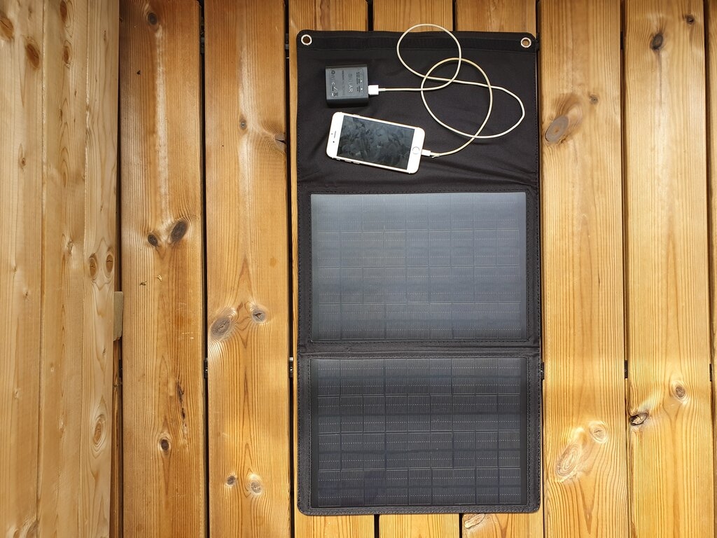 20 Watt Zonnepaneel Solarlader Opvouwbaar met USB en DC aansluiting