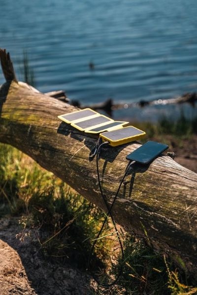 Aqiila Powerbird BS10 Solar-Powerbank 6 Watt Solarpanel 10.000mAh 37Wh